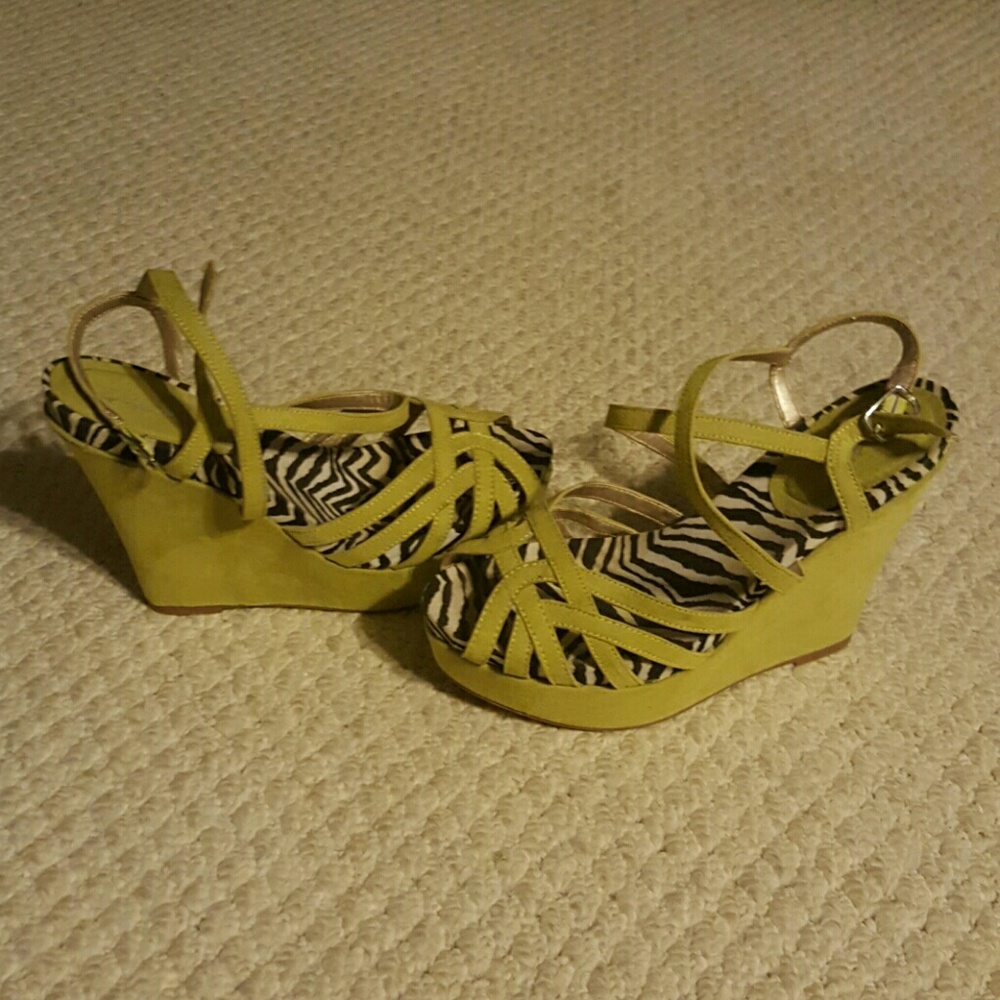 Shoes - Picture 2 of 2